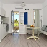 Agrabeli Paros Apartmanhotel Náusza