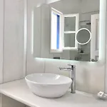 アパートホテル Agrabeli Paros