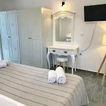 Agrabeli Paros 4* ナウサ