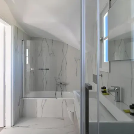 Agrabeli Paros شقة فندقية 4*