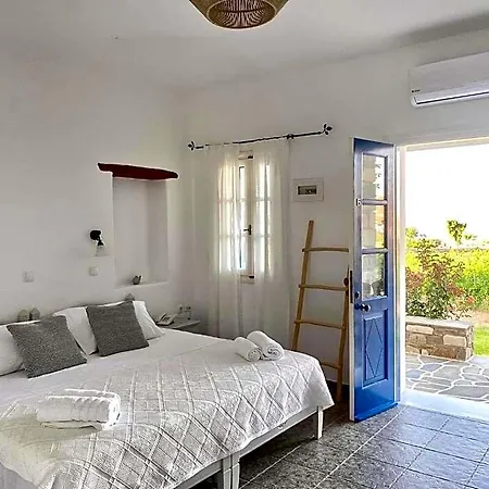 Hotel apartamentowy Agrabeli Paros 4*