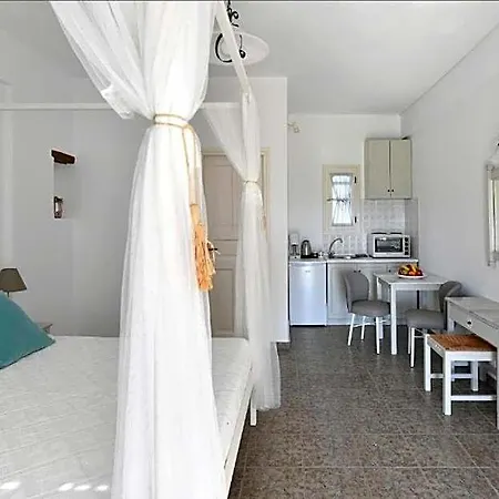 Agrabeli Paros Hotel apartamentowy Nausa