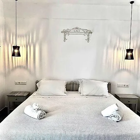 Agrabeli Paros Hotel apartamentowy Nausa