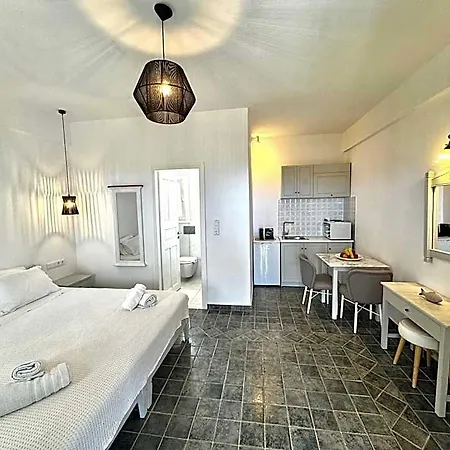 Hotel apartamentowy Agrabeli Paros Nausa