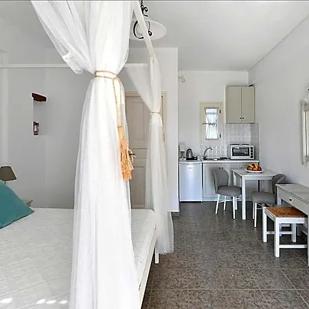 Agrabeli Paros Hotel apartamentowy 4*