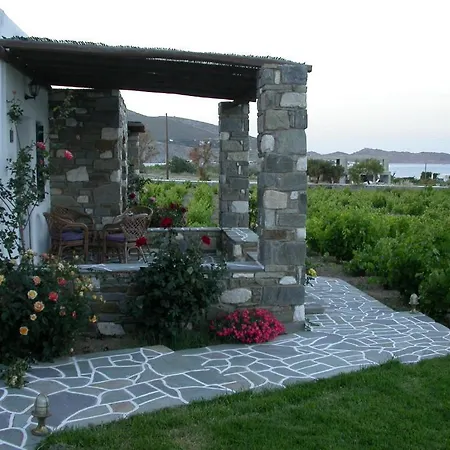 Agrabeli Paros 4* ナウサ