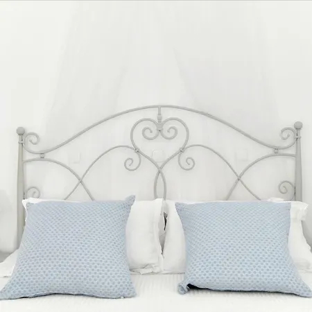 Agrabeli Paros アパートホテル